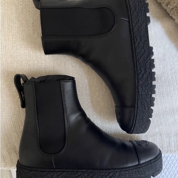 CHANEL Icon Boot Black w/LGHW Size 38 - Picture 2 of 9